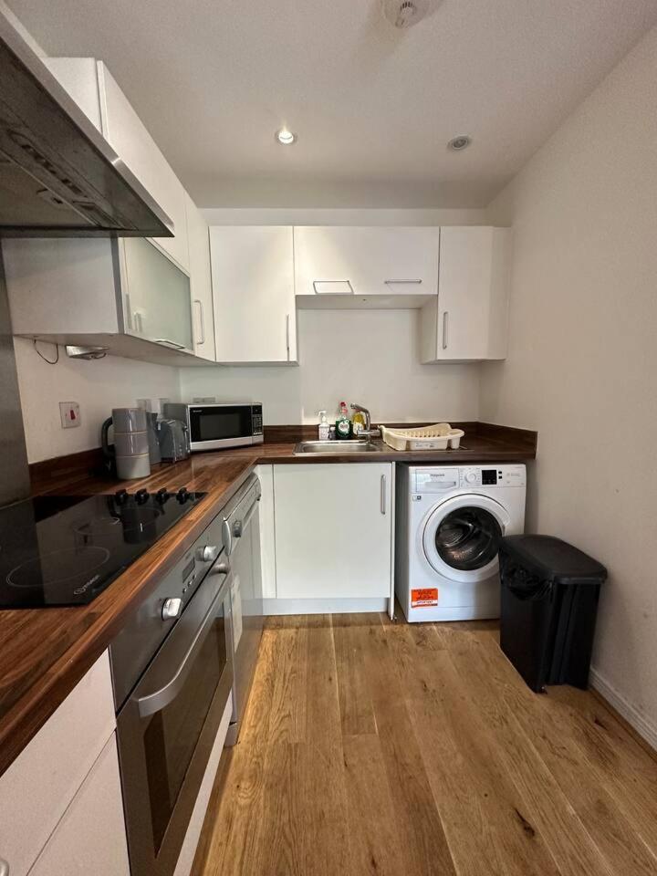 New Build 2 Bedroom With 2 Bath In London Exteriör bild