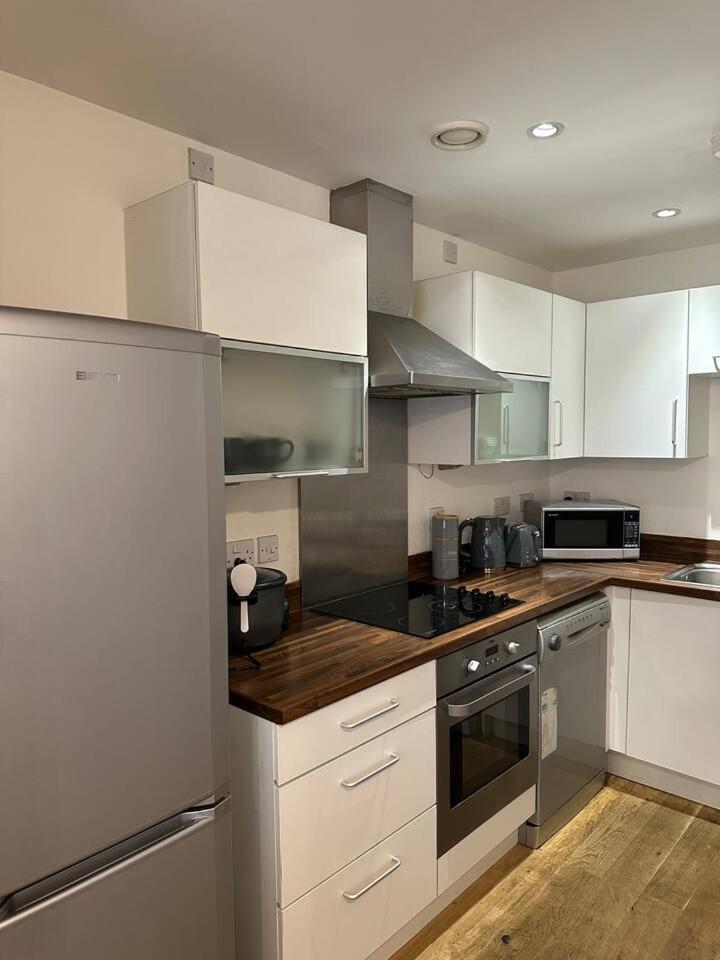 New Build 2 Bedroom With 2 Bath In London Exteriör bild