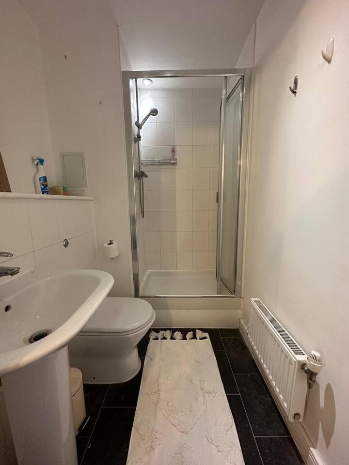 New Build 2 Bedroom With 2 Bath In London Exteriör bild