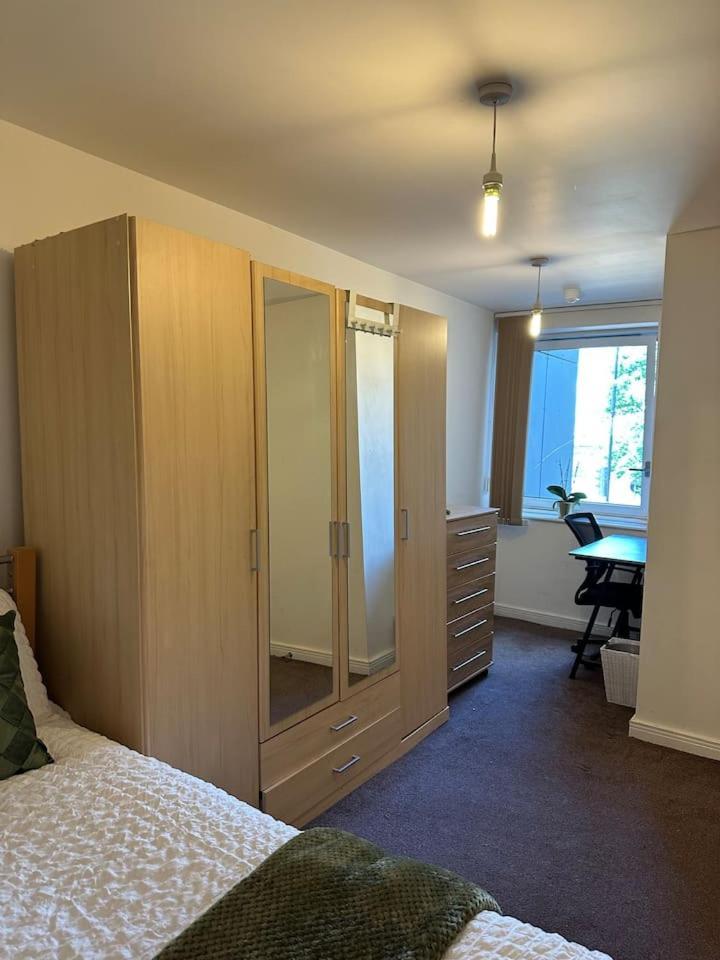 New Build 2 Bedroom With 2 Bath In London Exteriör bild