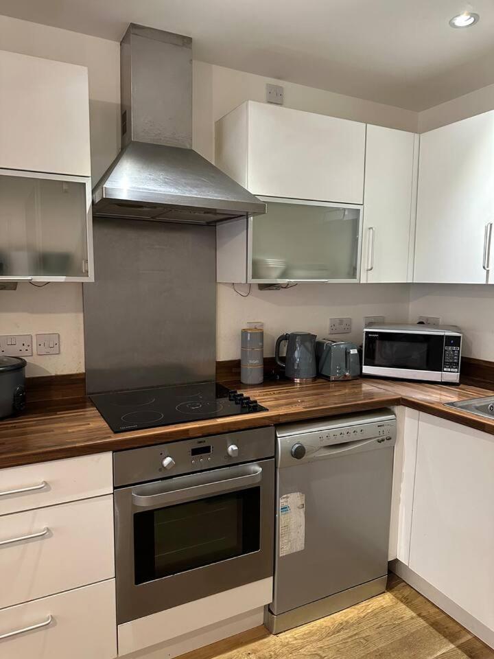 New Build 2 Bedroom With 2 Bath In London Exteriör bild